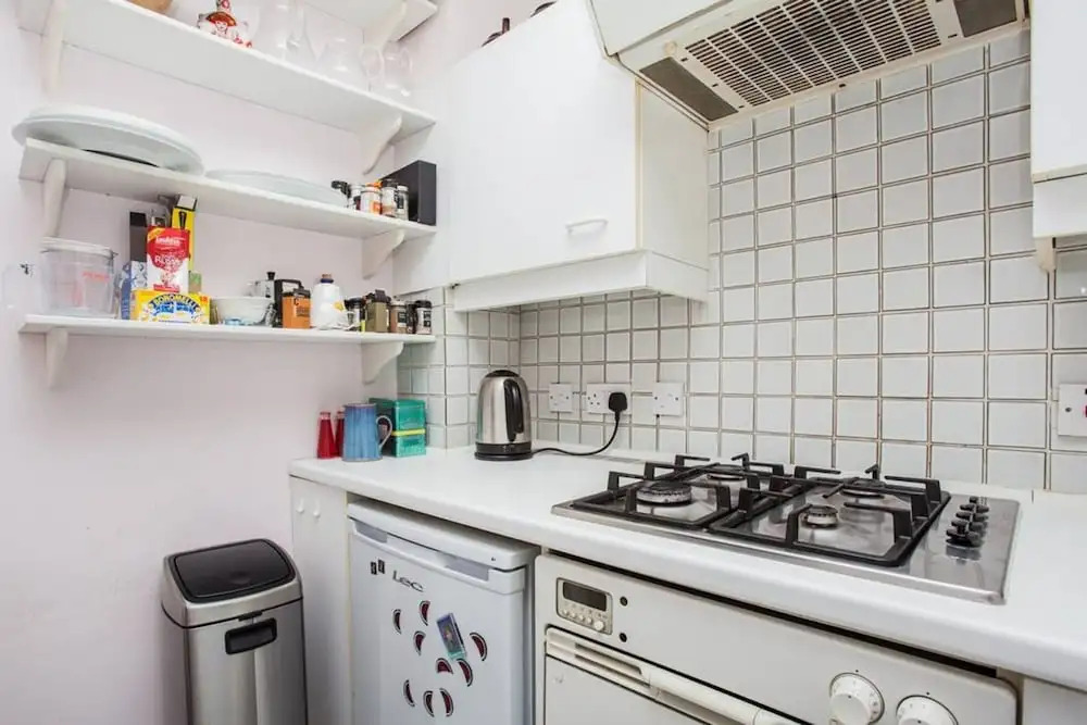 Beautiful and Light Chelsea 1 Bed Apartment