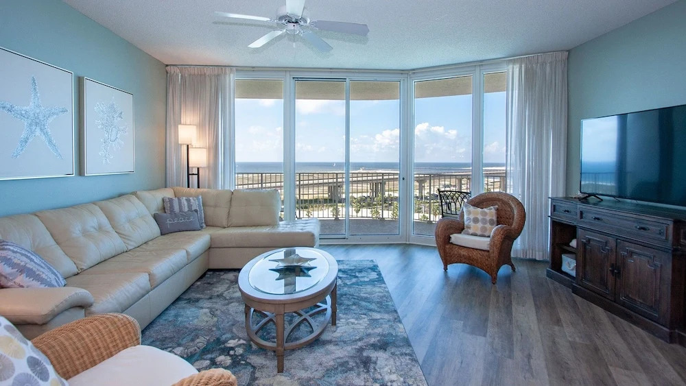 Fantastic Two Bedroom/two Bathroom - Unit Crb0816