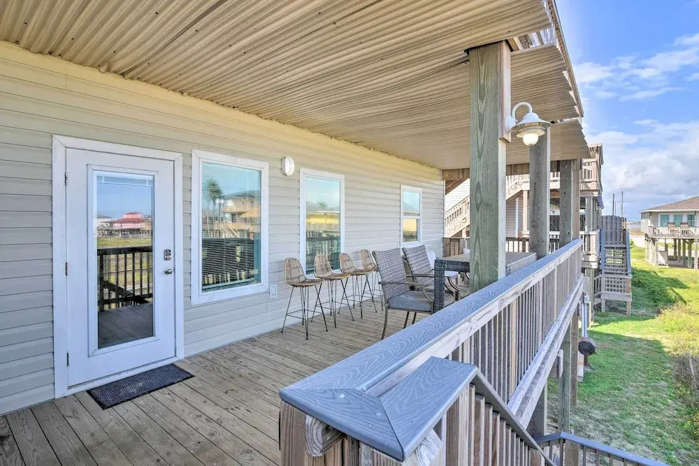 Near Ocean: Surfside Beach Gem w/ Deck & Views!