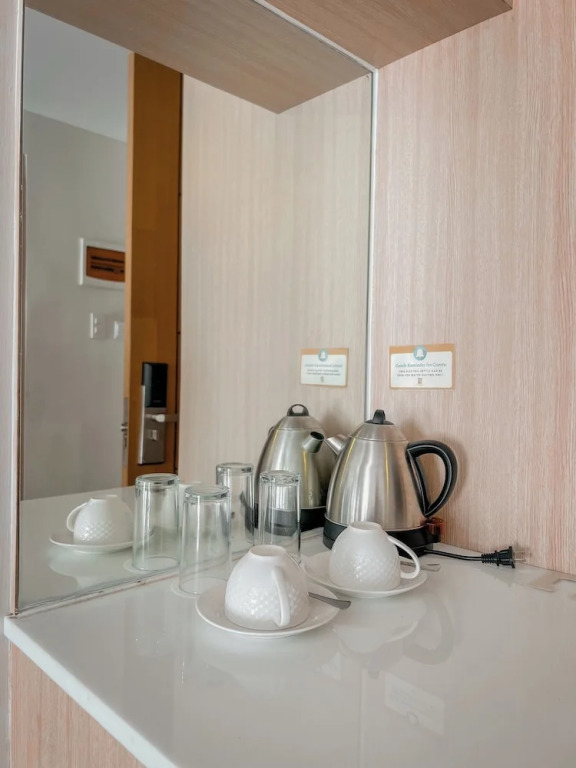 Sotogrande Neopolitan Hotel Inc