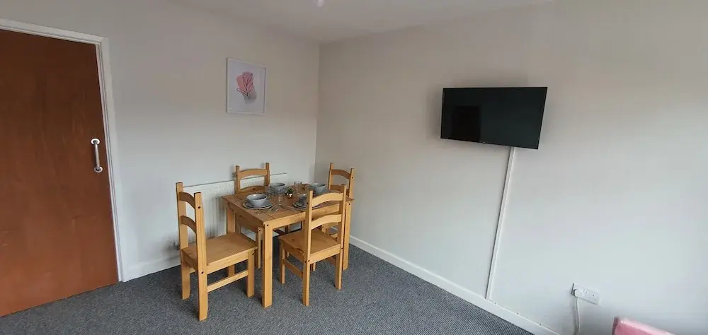 Room in Guest Room - Big Double Room in Stoke City