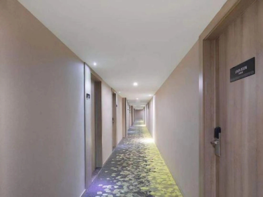 Yilong Anyun Hotel (Nanjing Jiangning Binjiang Development Zone Metro Station Hotel)