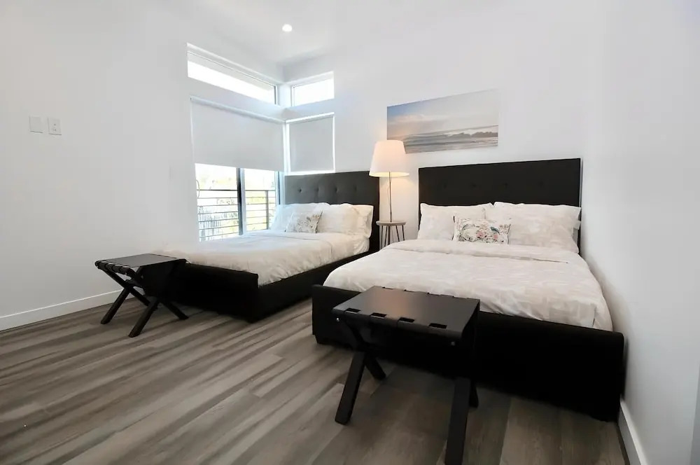 Los Angeles 3BR Villa Suites-FreeParking