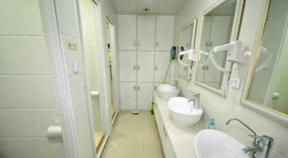 Hansha Capsule Theme Hotel