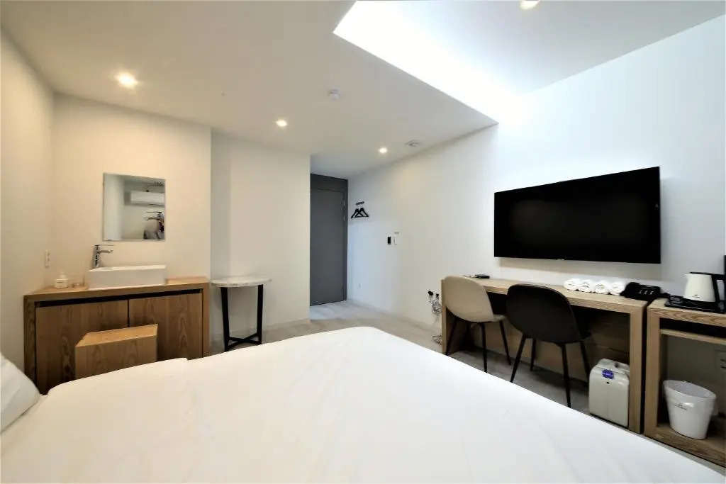 Sloth Hotel Busan Seomyeon