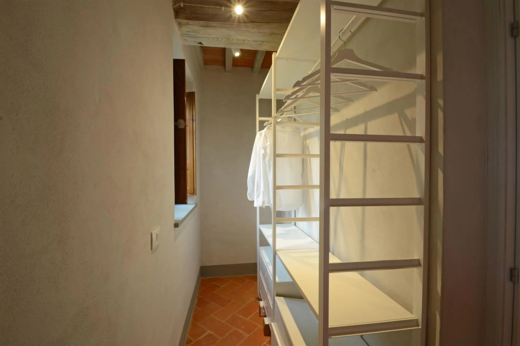 Torre La Ripa 8, Emma Villas
