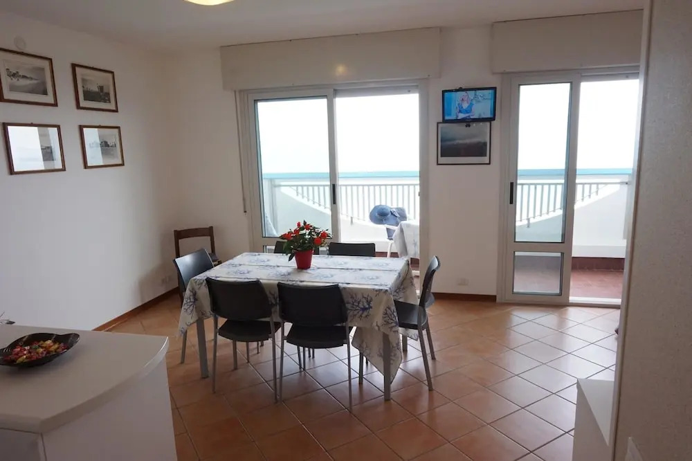 Modern Flat on 10th Floor With sea View - Beahost