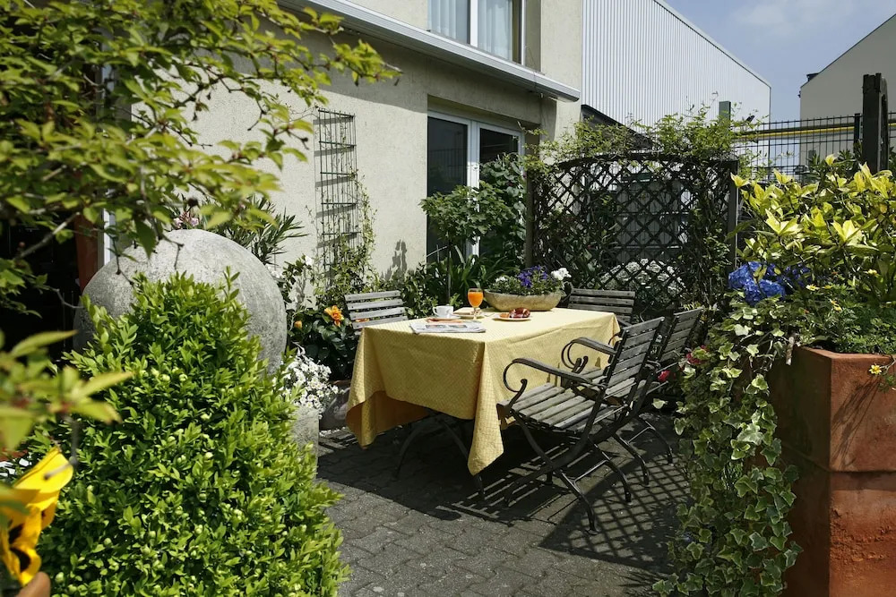 Hotel Regina Bed and Breakfast Köln Ehrenfeld