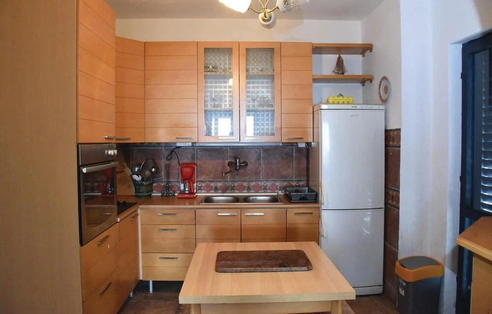 3 Bedroom Gorgeous Home In Dobrota