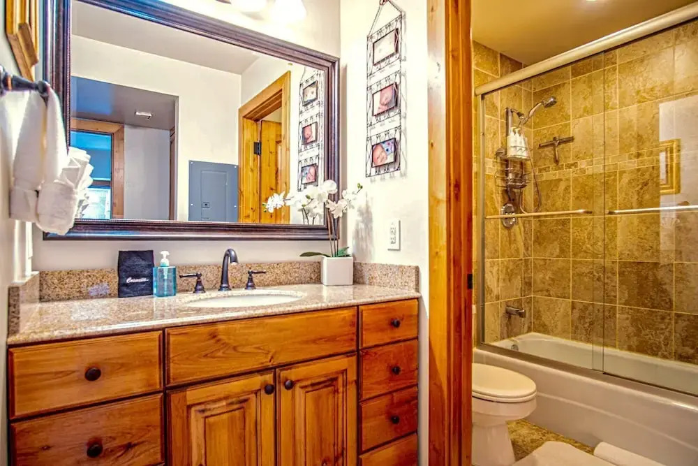 Sv164 - Walk to Lifts & Town - Hot Tub & Pool