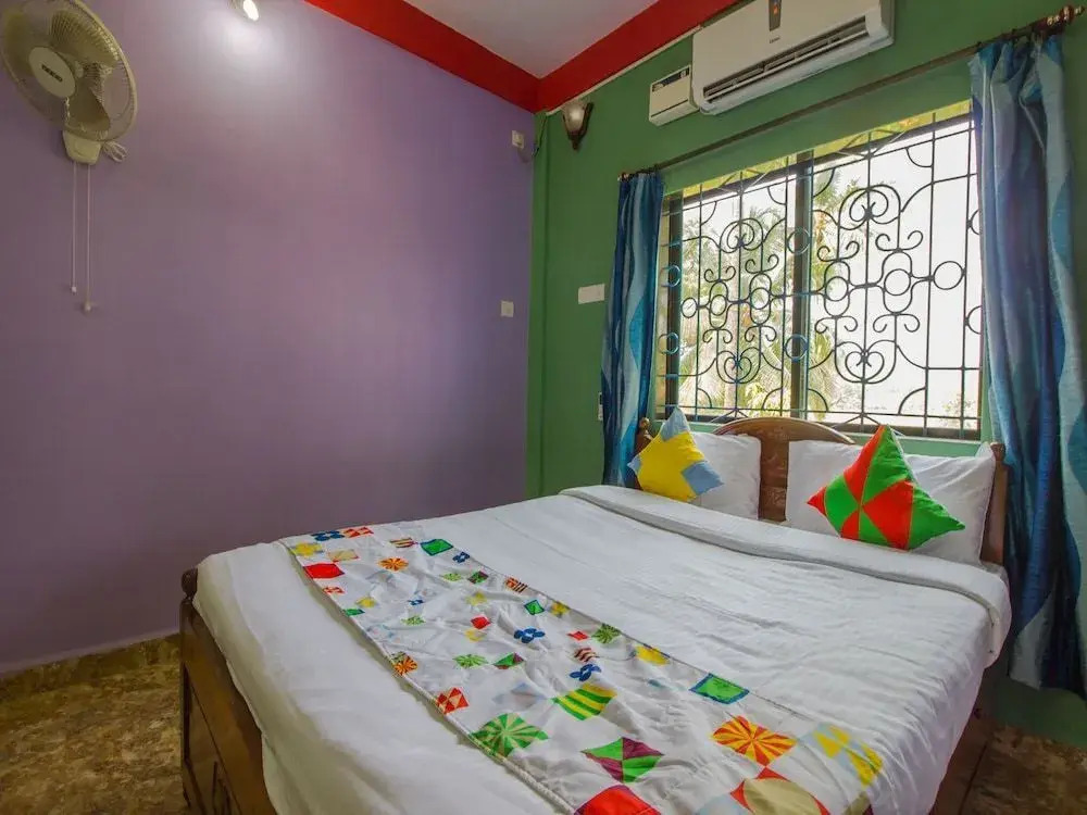 Elegant Studio by OYO Rooms