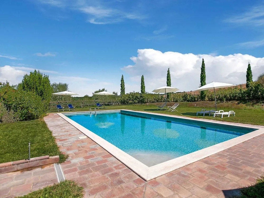 A Spacious Retreat for Ten