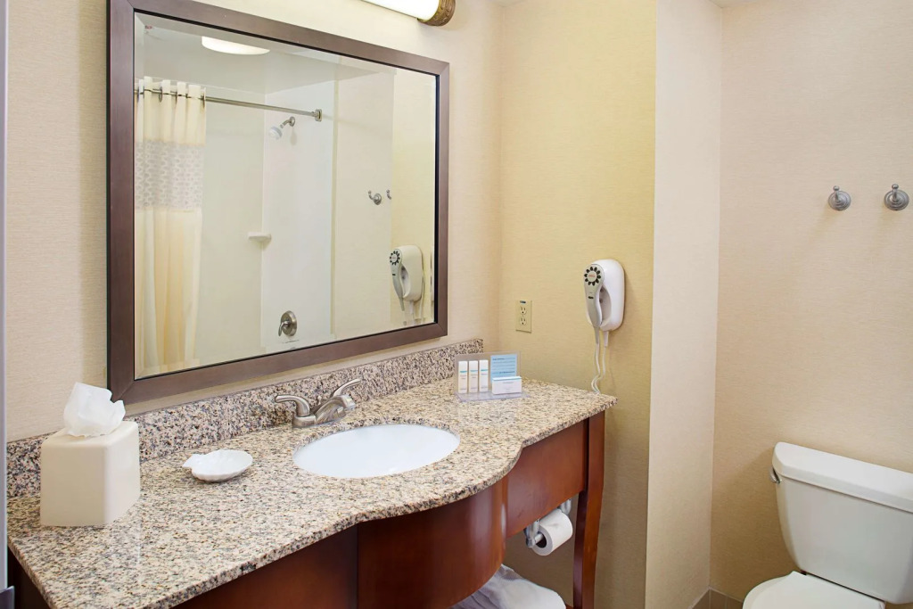 Hampton Inn & Suites Lancaster