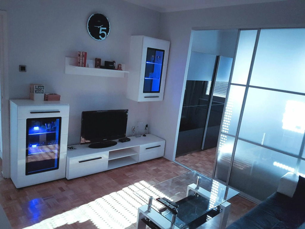 Apartment Arena Silver