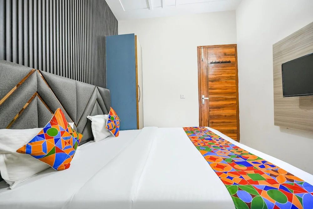 Fabhotel K9 Stay