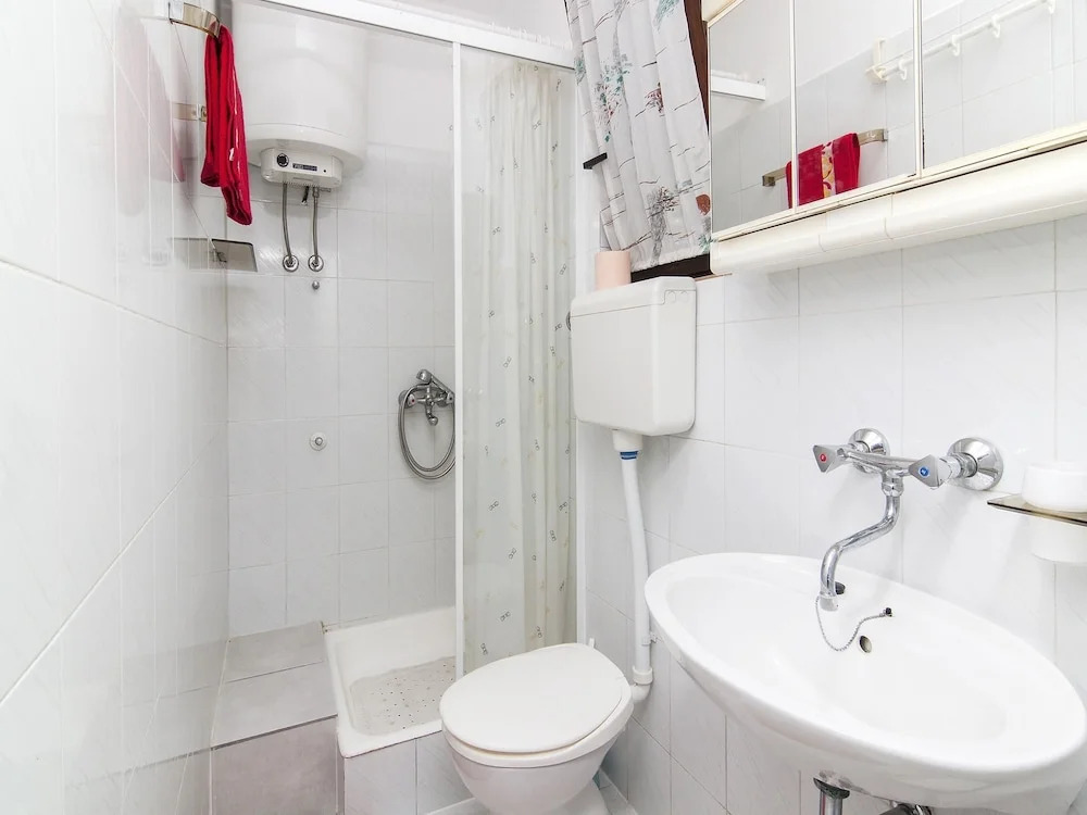 Apartments Amfora Valbandon