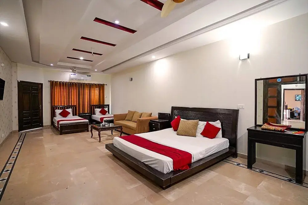 Capri Inn Guest House