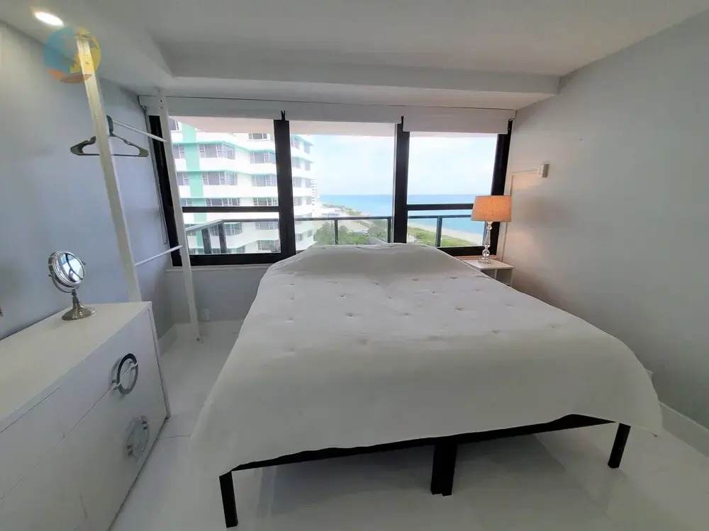 Alexander 1104 3 Bedroom Condo