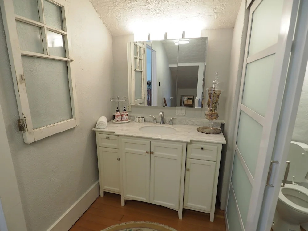 1910 Luxury Heritage - 6 Br Home