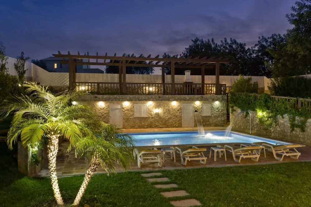 Villa Amarela