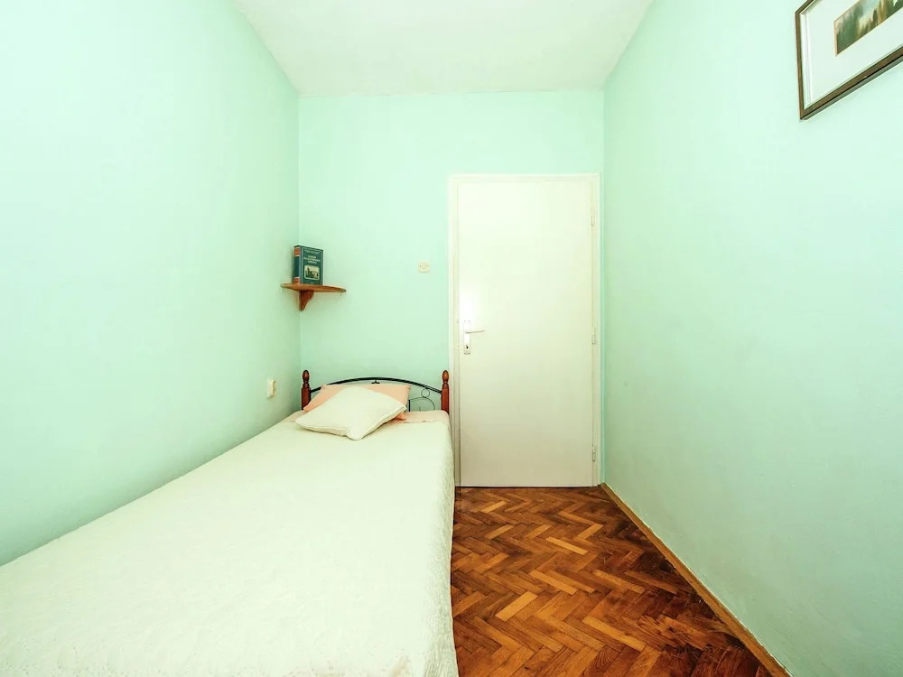 Cozy Apartment in a Quiet Area, Nice Balcony With Park View, Near the Sea