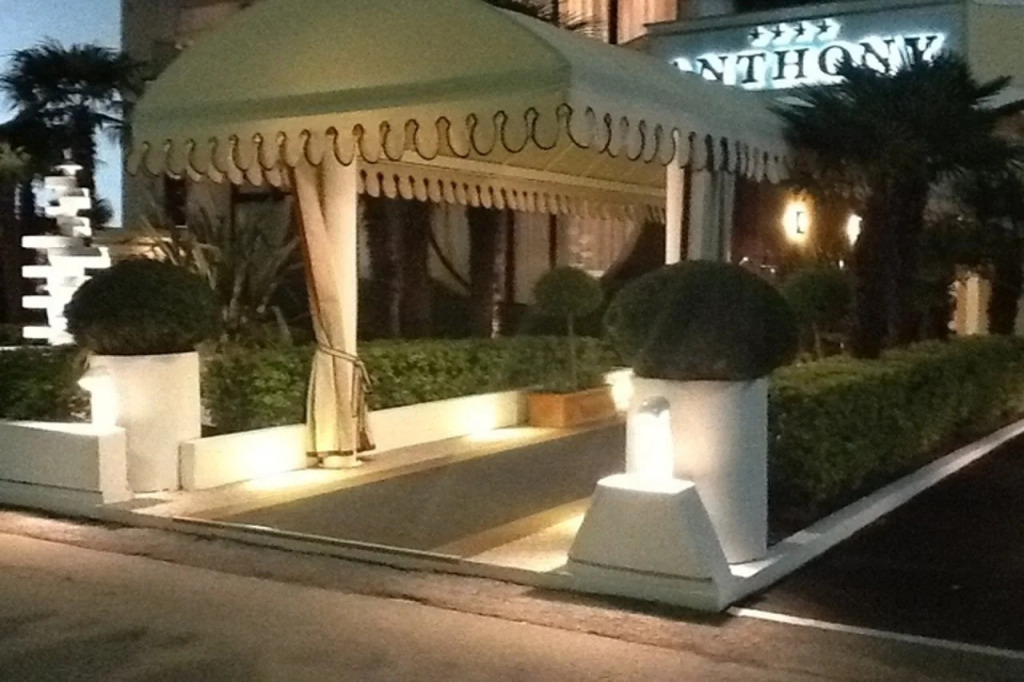 Hotel Anthony