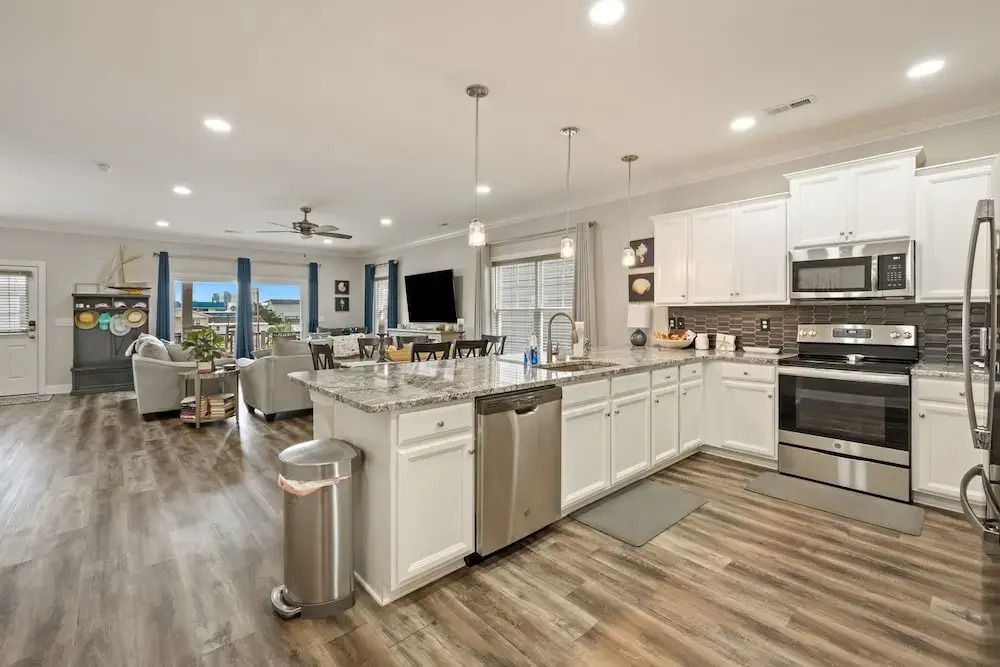 Second-row Home Just Across The Street From The Beach Access, Community Pool 5 Bedroom Home by Peace Vacations