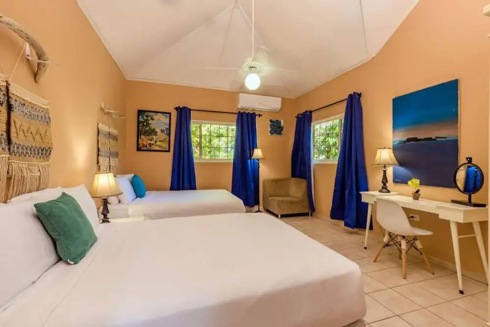 Spacious 5BR Home w Amazing Garden Privatepool