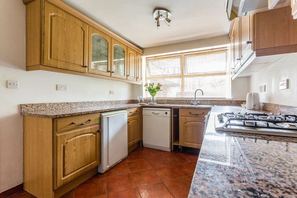 2 Bedroom Flat In Hammersmith Near The Thames