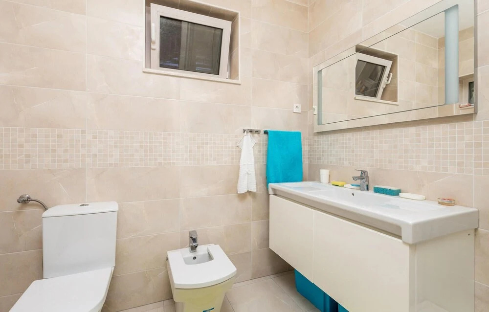 Nice Apartment in Veli Losinj With 3 Bedrooms and Wifi