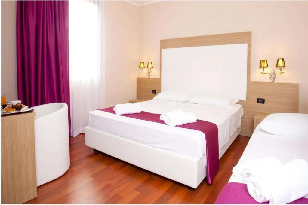 Momis Hotel