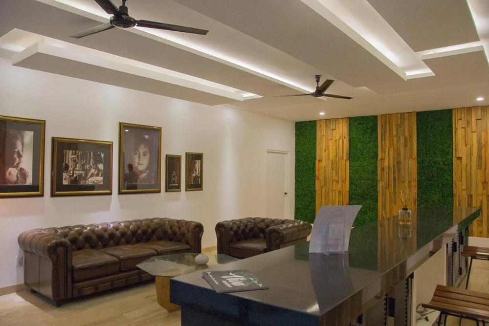Amira Central 106