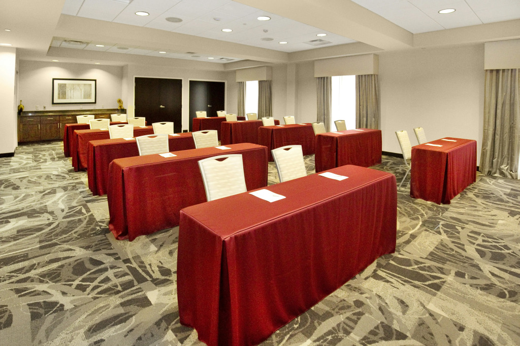 Hampton Inn & Suites - Pittsburgh/Harmarville, PA