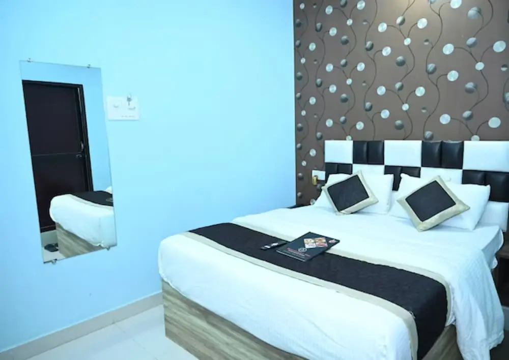 Goroomgo Glance Inn Patna