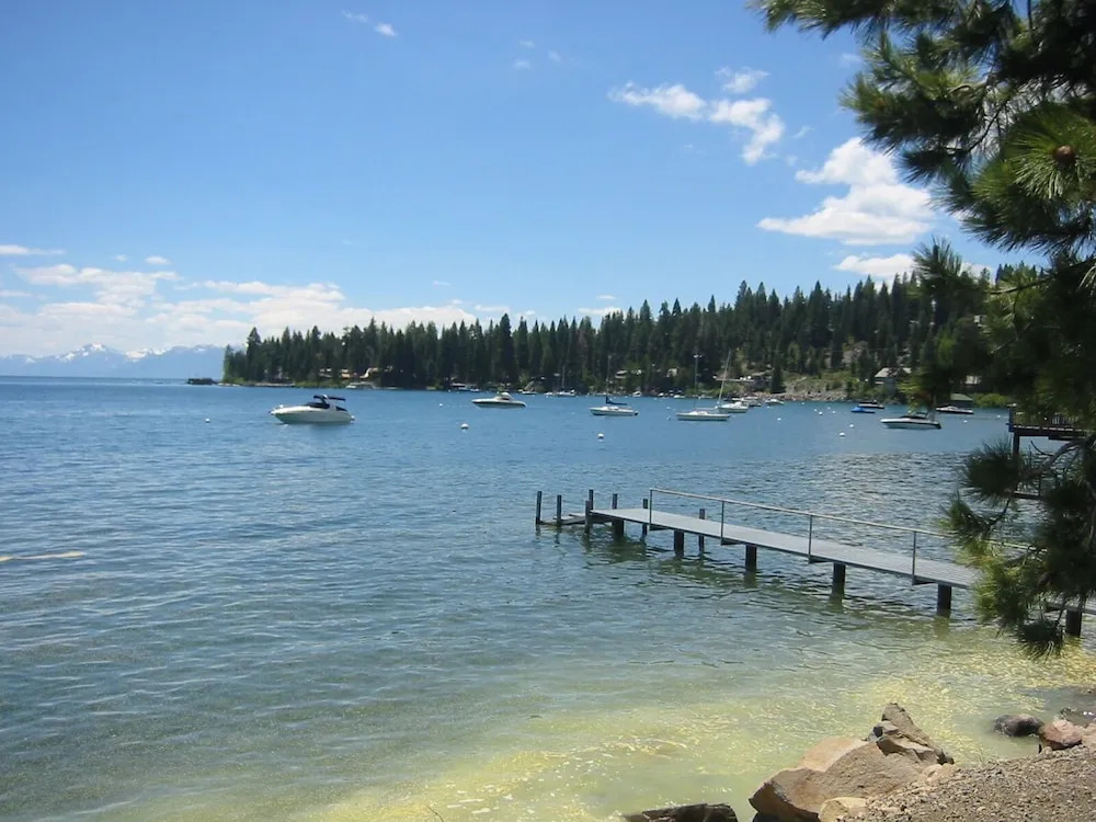 Cozy Cabin With Large Deck in Agate Bay! #149