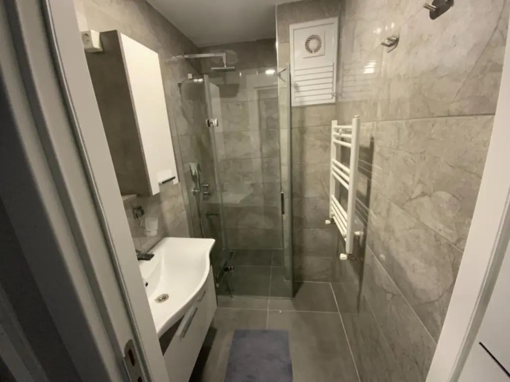 Luxury Z-Apart Family Homes 2 Bedrooms WIFI near Metro Zeytinburnu Istanbul