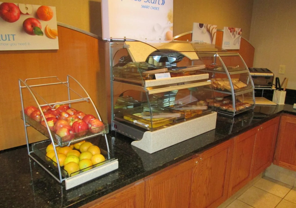 Holiday Inn Express Hotel & Suites Chicago West Roselle by IHG