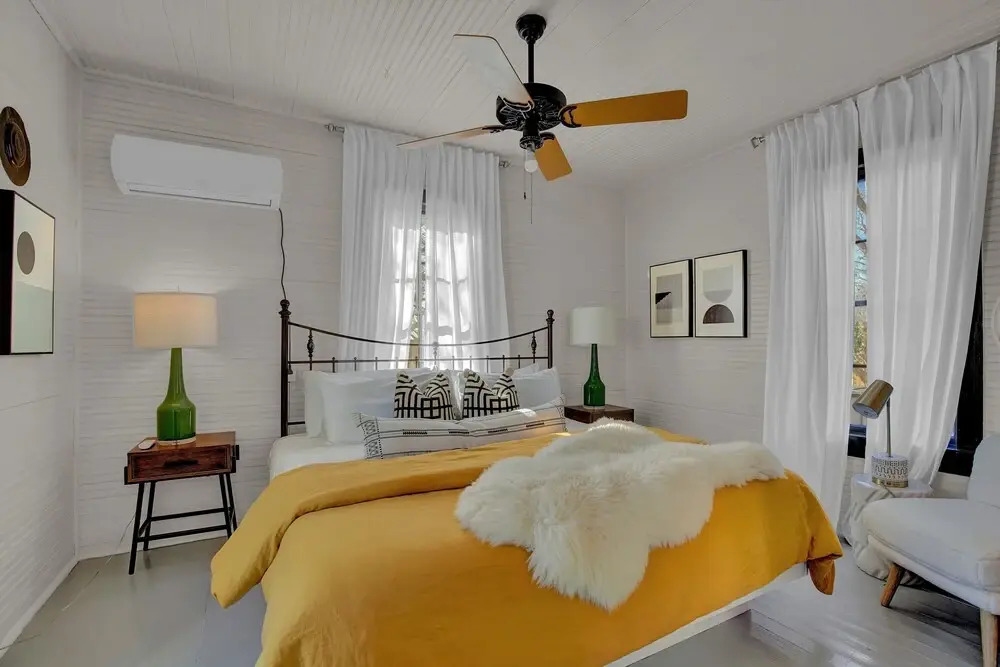 Gorgeous Home 1 Blk From Main w/ Hot Tub & Fire Pit!
