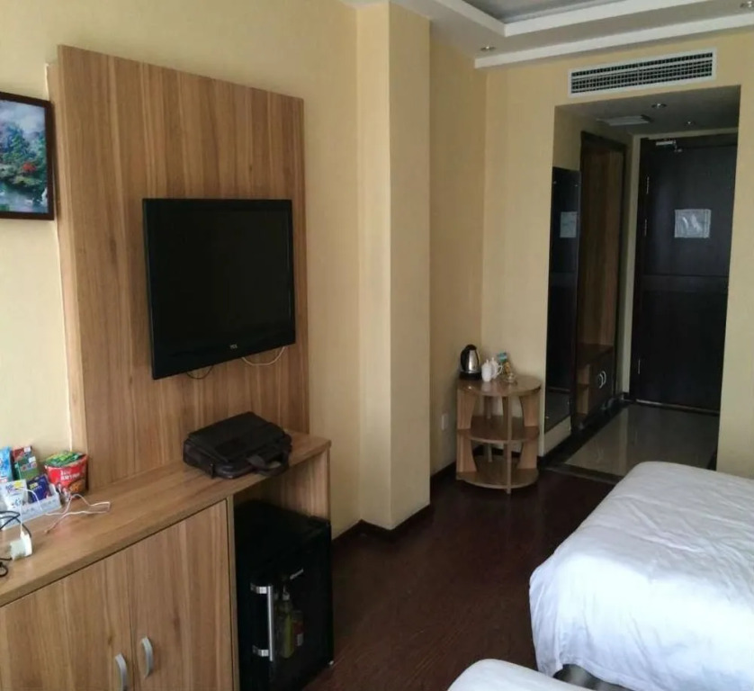 Yingkou Bayuquan Jin'gangwan Business Hotel