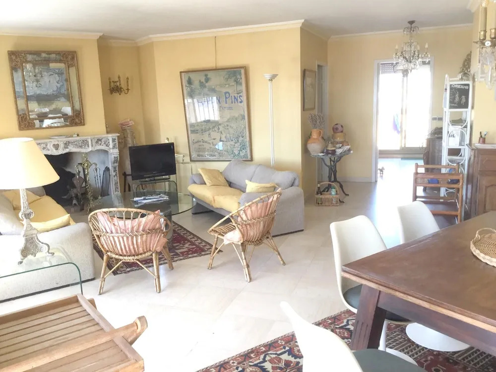 Apartment With 2 Bedrooms in Antibes, With Wonderful sea View and Terr