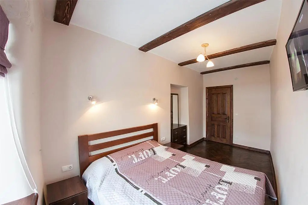 Apartamenti po vul. Vіrmens'ka 12/5