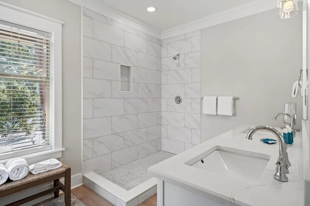 Magnolia Bay 8593