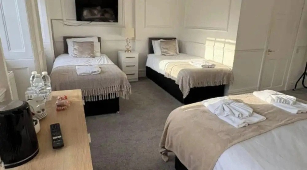 Room 7 - Manor Park Country House Wales