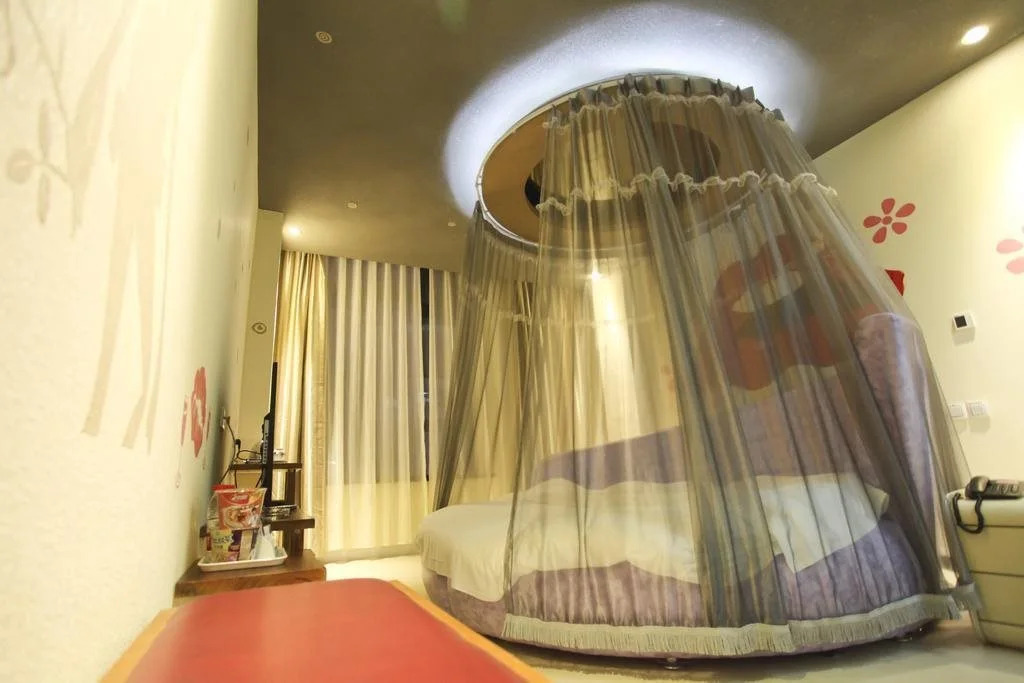 Qingdao Mei'er Xidun Theme Hotel
