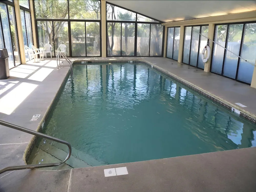 Seaside Beach & Racquet Club 1110 2 Bedrooms 2 Bathrooms Condo