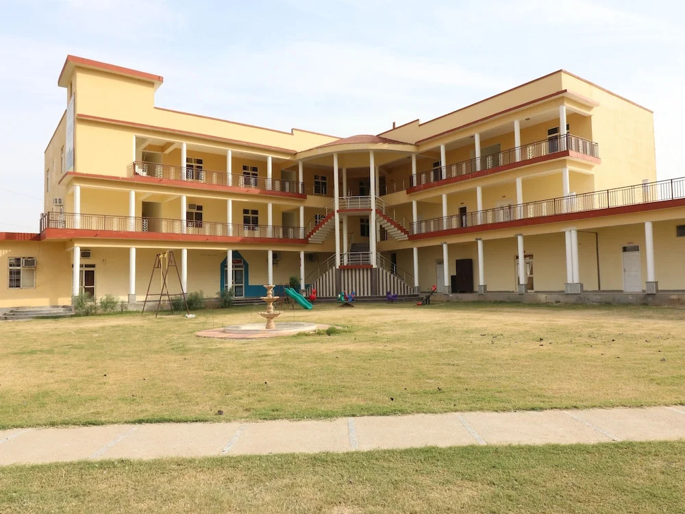 OYO 22648 Shalimar Inn