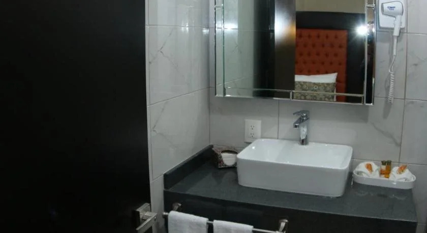 Centriplaza Hotel Suite & Spa