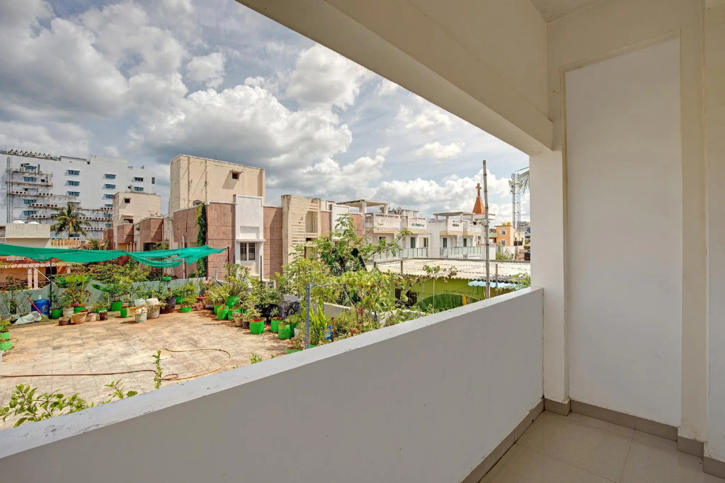 OYO Flagship 82739 Jeyam Residency