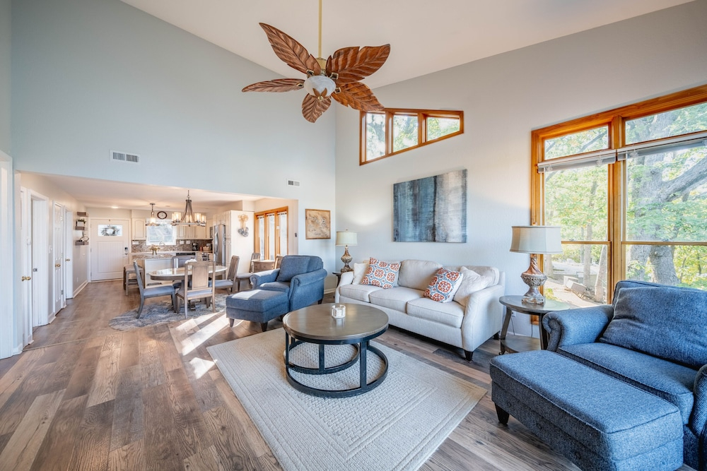 Lakefront Luxury With Boat Slip, Decks & Kayaks at 17mm