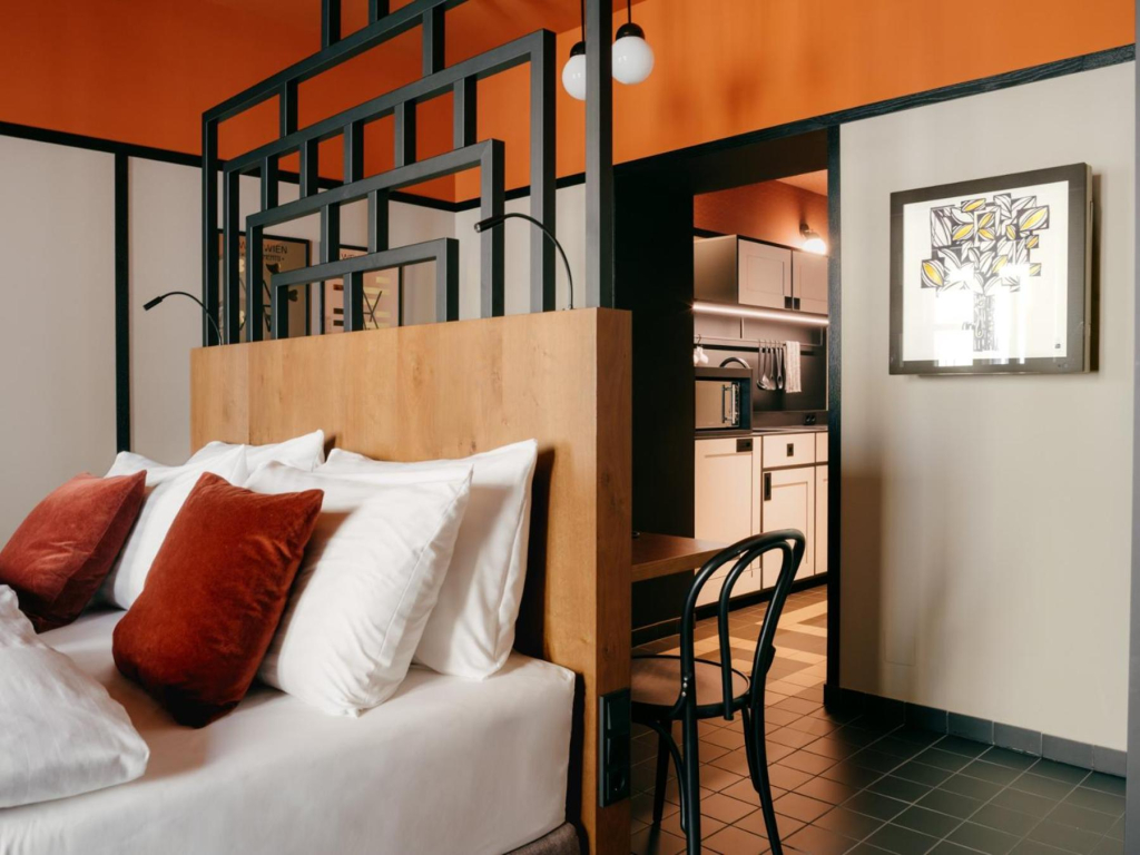 WELTWIEN Luxury Art Apartments & Free Parking